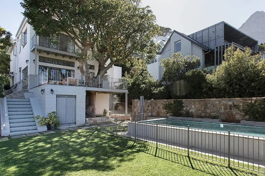 Sea Views Near Beach ! Cape Town Homestay